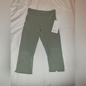 NWT LULULEMON leggings w/ pockets